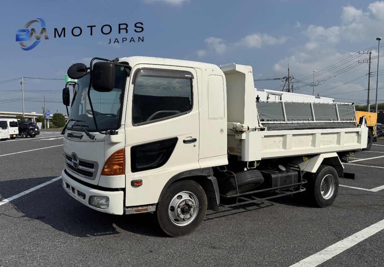 BF452F81-3CBC-4D48-A53A-46B1D4108F5C 2